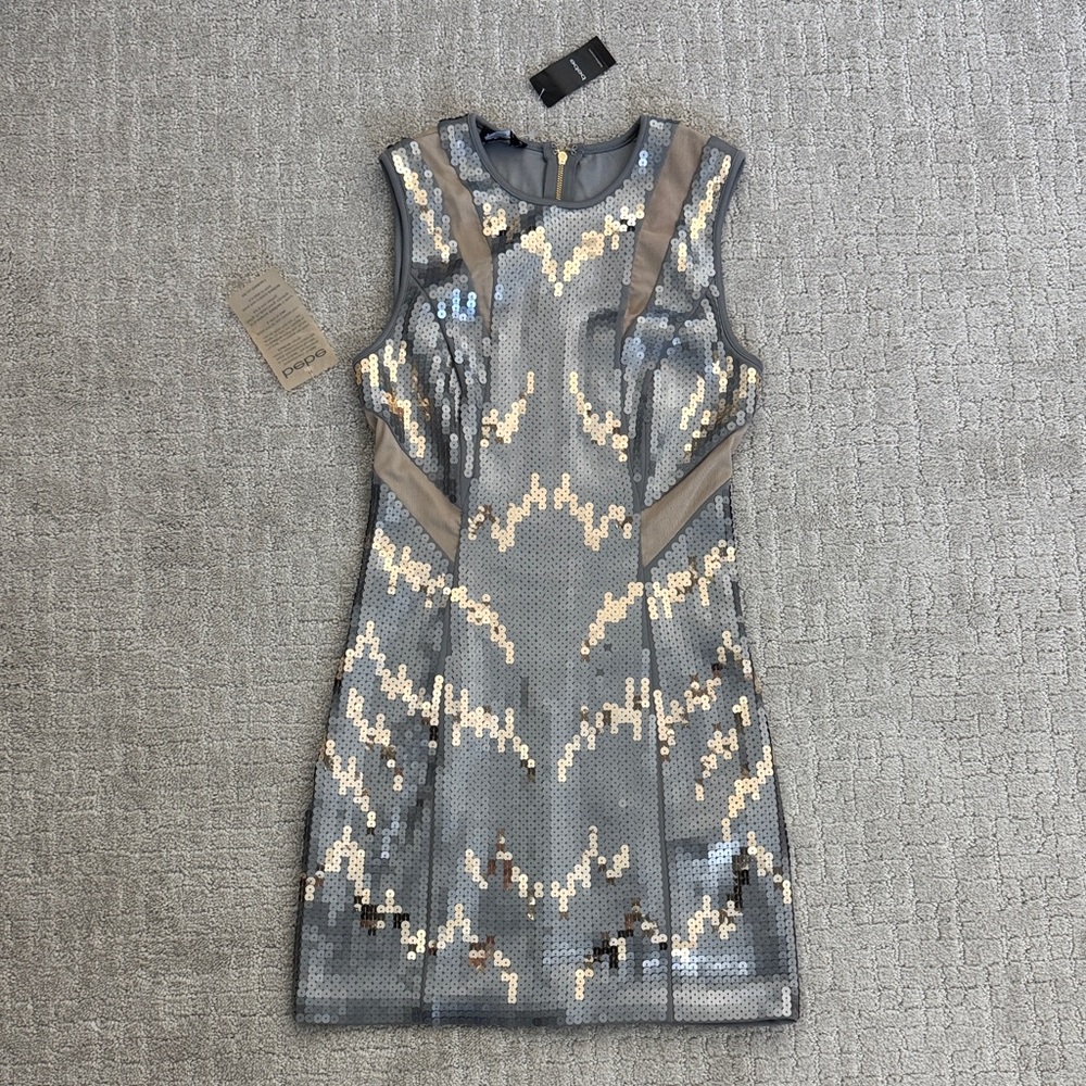 NEW NWT bebe Gray and Cream Sequin Mini Dress
